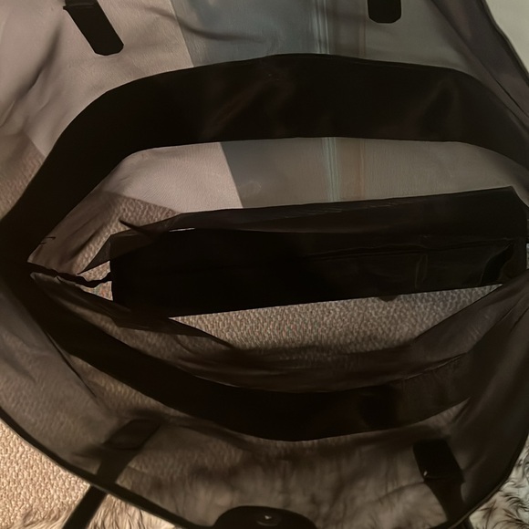 Big Burberry bag, see through mesh. - Picture 4 of 9